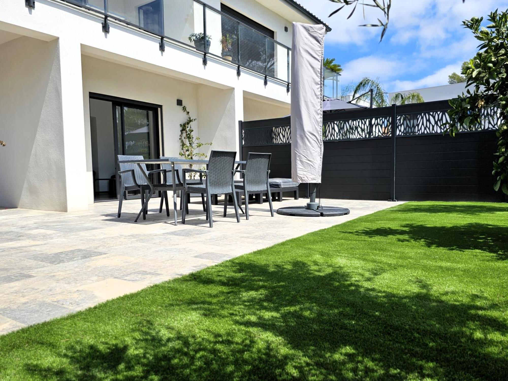 Etoile Du Berger Saint Aygulf 3 Villas Et 4 Appartements Jardin Individuel Et Piscine Chauffee En Saison - La Mer Et Les Plages 450 M 外观 照片