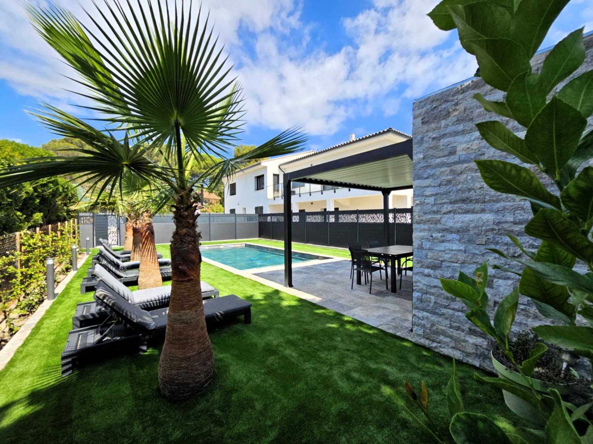 Etoile Du Berger Saint Aygulf 3 Villas Et 4 Appartements Jardin Individuel Et Piscine Chauffee En Saison - La Mer Et Les Plages 450 M 外观 照片